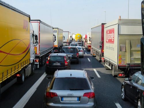 Injury Reported in Sacramento Semi Collision on El Dorado Freeway